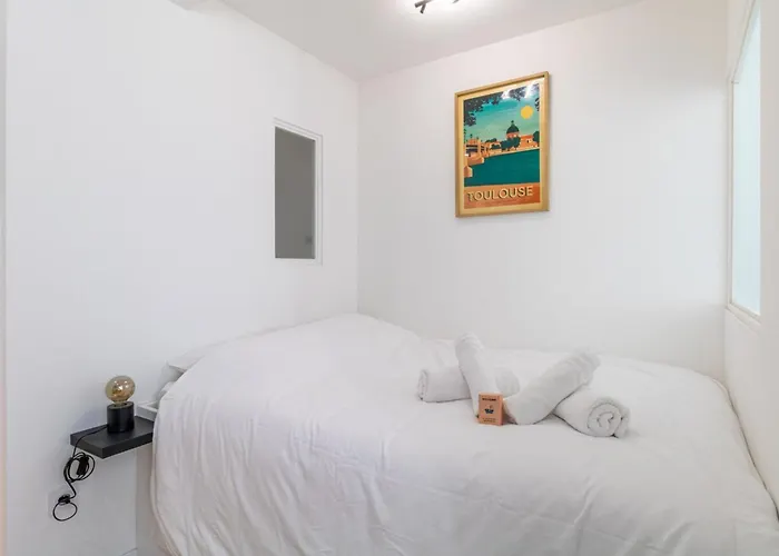 Comfortable And Quiet Апартаменты *